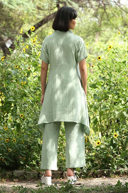 Shop_Weaver Story_Green Cotton Embroidery V-neck Floral Kurta With Pant _at_Aza_Fashions