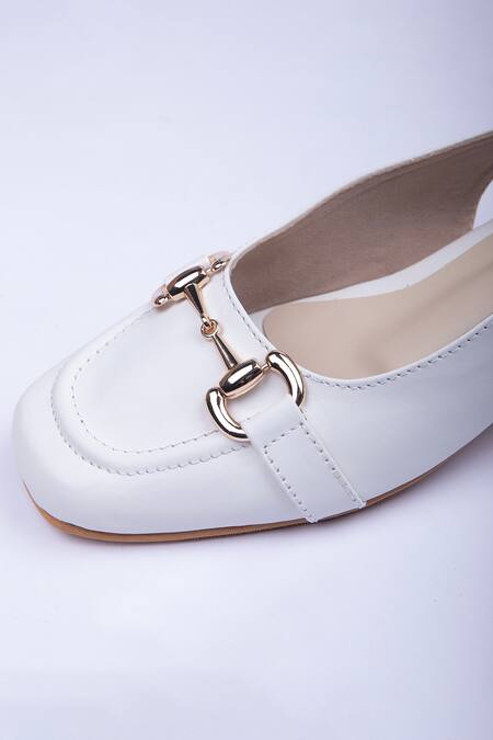SCHON ZAPATO White Stitchline Thread Buckle Strap Mules Online at Aza Fashions SCHON ZAPATO_White Stitchline Thread Buckle Strap Mules _Online_at_Aza_Fashions