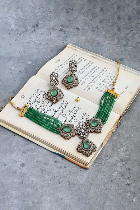 Prestones Green Beads, Diamonds Embellished Pendant Choker Set
