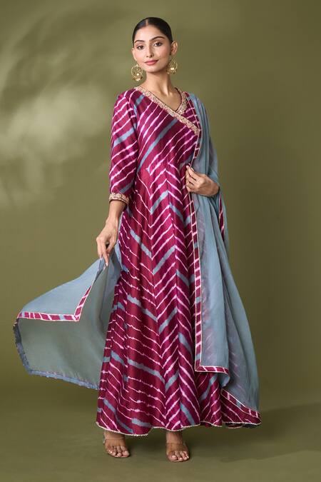 Naintara Bajaj_Purple Chiffon Embroidery V-neck Leheriya Pattern Angarkha Anarkali With Dupatta_at_Aza_Fashions