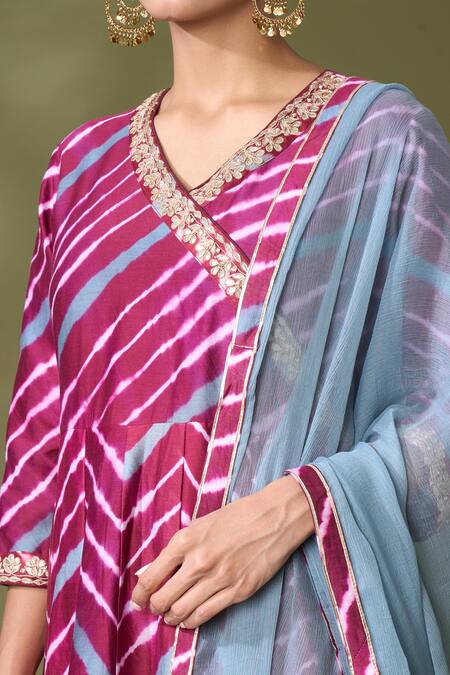 Buy_Naintara Bajaj_Purple Chiffon Embroidery V-neck Leheriya Pattern Angarkha Anarkali With Dupatta