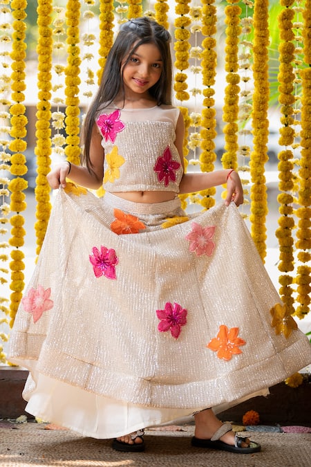 Kirti Agarwal - Pret N Couture Silver Net, Silk Sequins, Embroidery Floral Lehenga Set Online at Aza Fashions Kirti Agarwal - Pret N Couture_Silver Net, Silk Sequins, Embroidery Floral Lehenga Set _Online_at_Aza_Fashions