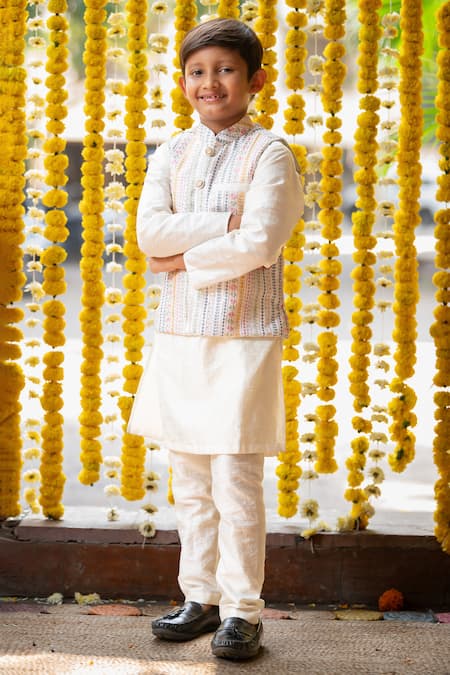 Buy_Kirti Agarwal - Pret N Couture_Off White Silk, Cotton Embroidery Floral Nehru Jacket With Kurta Set _Online_at_Aza_Fashions