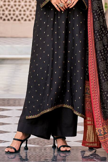 Label Varsha_Black Viscose, Silk Embroidery Round Neck Floral Kurta Pant Set_Online_at_Aza_Fashions
