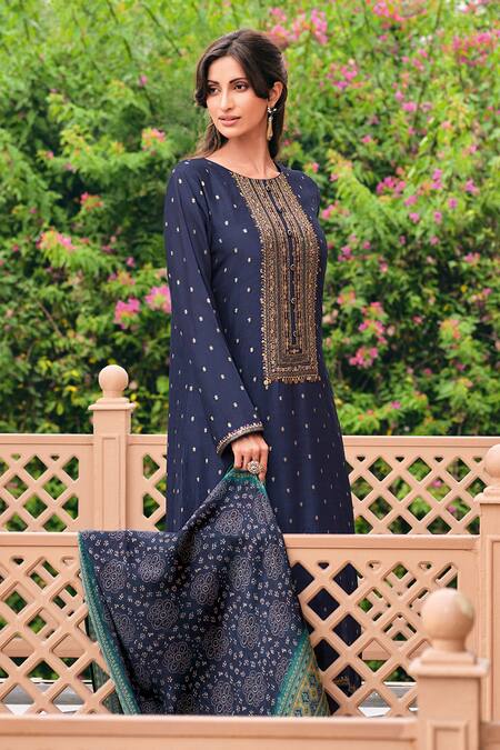 Buy_Label Varsha_Blue Viscose Embroidery Round Neck Floral And Thread Work Kurta Pant Set_Online_at_Aza_Fashions