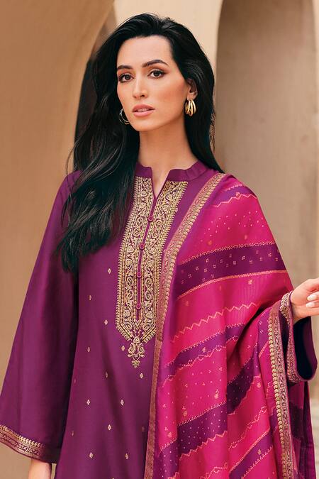Buy Label Varsha Purple Viscose, Silk Zari, Embroidery Bandeau Neck Floral And Kurta Pant Set Online at Aza Fashions Buy_Label Varsha_Purple Viscose, Silk Zari, Embroidery Bandeau Neck Floral And Kurta Pant Set_Online_at_Aza_Fashions