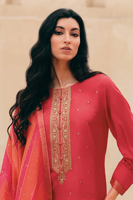 Label Varsha_Pink Kurta And Dupatta Viscose Woven Dola Silk Embroidered Zari Work Pant Set _at_Aza_Fashions
