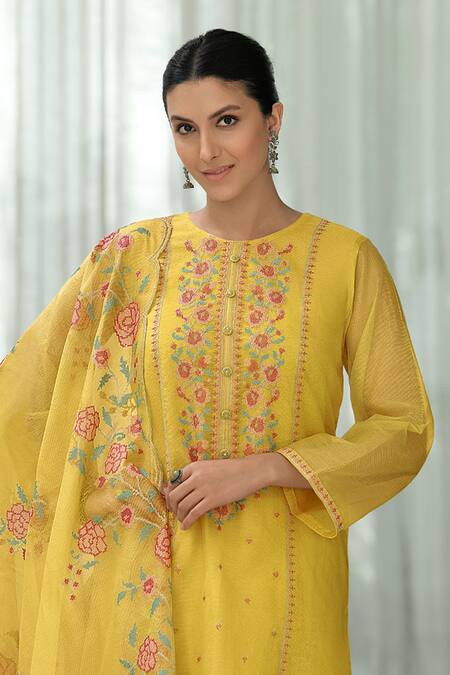 Buy Label Varsha Yellow Viscose Embroidery Round Neck Kurta Set Online at Aza Fashions Buy_Label Varsha_Yellow Viscose Embroidery Round Neck Kurta Set_Online_at_Aza_Fashions