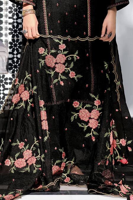 Label Varsha Black Viscose Embroidery Round Neck Floral Kurta Set Online at Aza Fashions Label Varsha_Black Viscose Embroidery Round Neck Floral Kurta Set_Online_at_Aza_Fashions