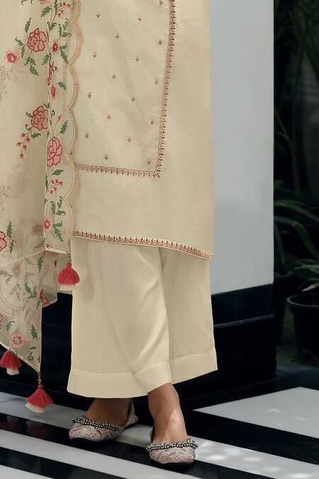 Label Varsha Off White Viscose Embroidery Round Neck Kurta Set Online at Aza Fashions Label Varsha_Off White Viscose Embroidery Round Neck Kurta Set_Online_at_Aza_Fashions