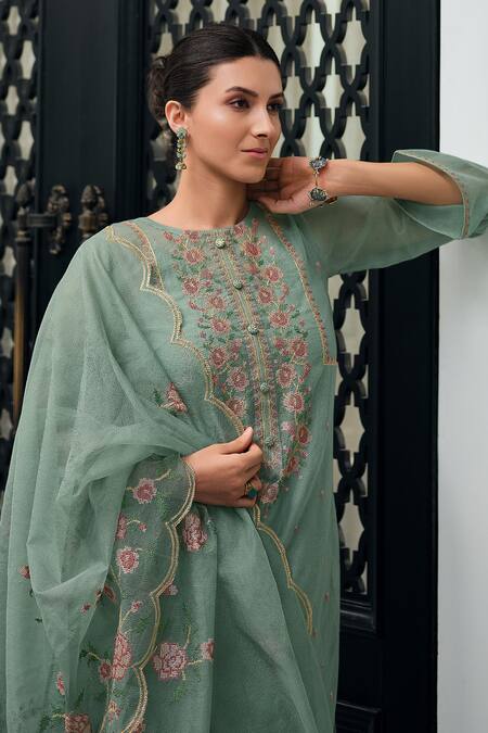 Label Varsha Green Viscose Embroidery Round Neck Thread Work Kurta Set Online at Aza Fashions Label Varsha_Green Viscose Embroidery Round Neck Thread Work Kurta Set_Online_at_Aza_Fashions