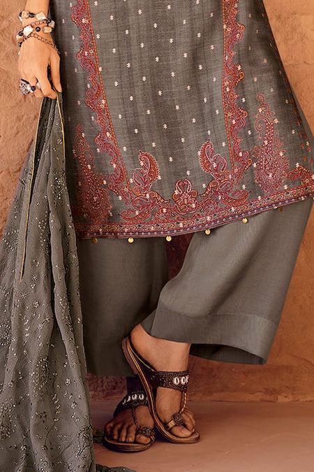Shop Label Varsha Gray Viscose, Silk Embroidery Round Neck Floral Printed Kurta Pant Set Online at Aza Fashions Shop_Label Varsha_Gray Viscose, Silk Embroidery Round Neck Floral Printed Kurta Pant Set_Online_at_Aza_Fashions