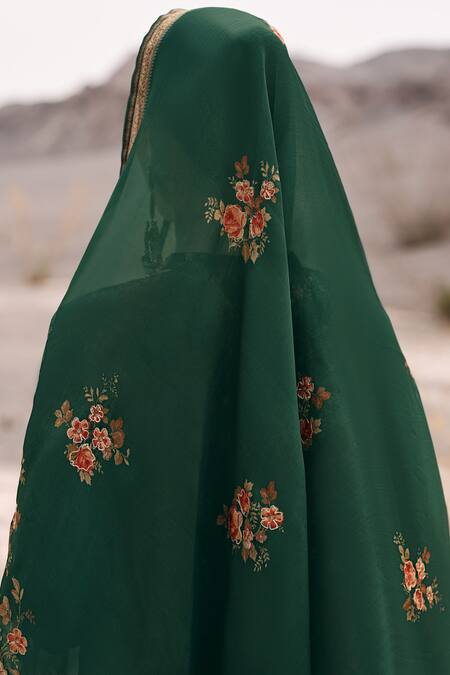 Label Varsha_Green Viscose Sequins, Embroidery Bandeau Bloom Work And Floral Print Kurta Set _Online_at_Aza_Fashions