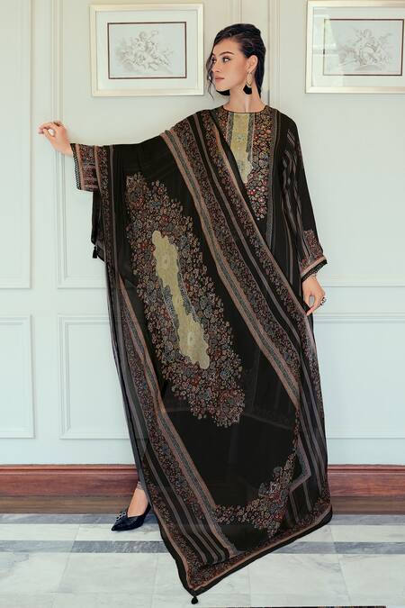 Shop_Label Varsha_Black Kurta Modal Satin Printed Floral Round Pattern Set _at_Aza_Fashions