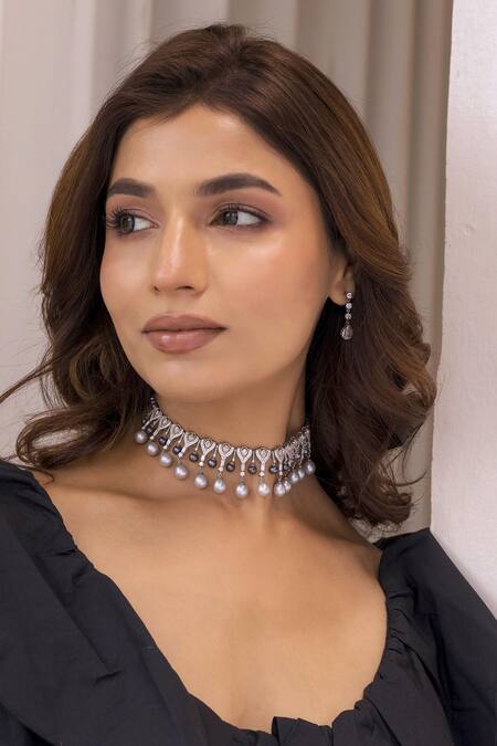 Shop Ruuh Studios White Nova Pearl Embellished Choker Online at Aza Fashions Shop_Ruuh Studios_White Nova Pearl Embellished Choker _Online_at_Aza_Fashions