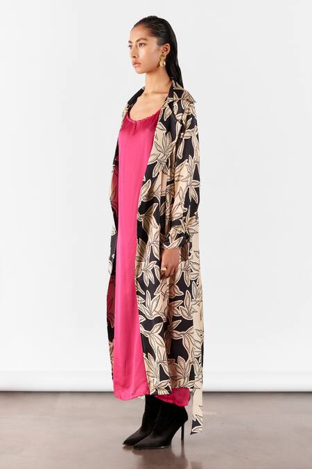 Studio Rigu Black Velvet Collared, Scoop Neck Hazel Print Trench Coat Set Online at Aza Fashions Studio Rigu_Black Velvet Collared, Scoop Neck Hazel Print Trench Coat Set _Online_at_Aza_Fashions