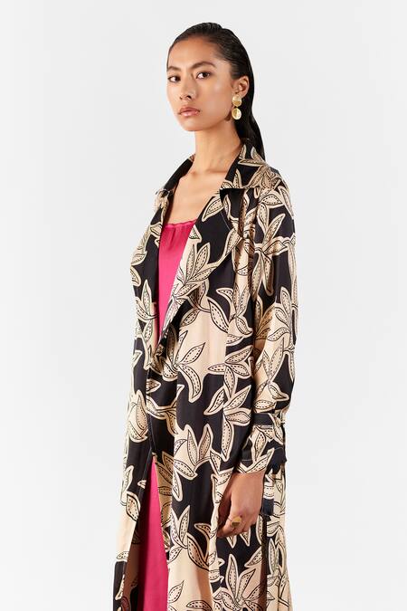 Buy Studio Rigu Black Velvet Collared, Scoop Neck Hazel Print Trench Coat Set Online at Aza Fashions Buy_Studio Rigu_Black Velvet Collared, Scoop Neck Hazel Print Trench Coat Set _Online_at_Aza_Fashions