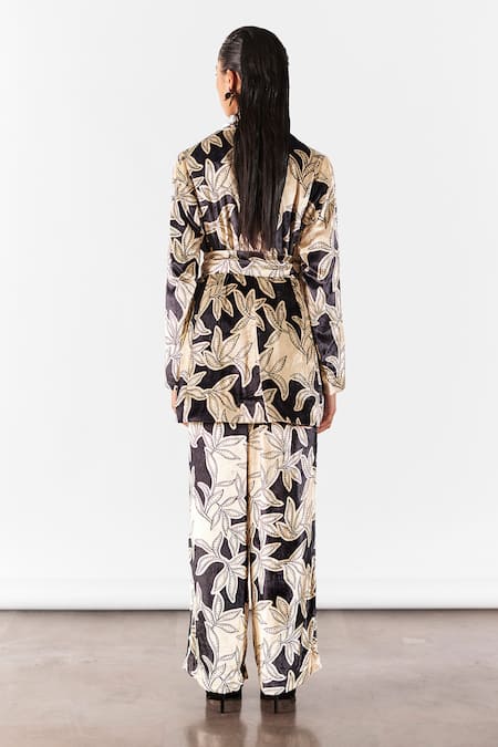 Shop Studio Rigu Black Velvet Fringe Hazel Print Blazer With Pant at Aza Fashions Shop_Studio Rigu_Black Velvet Fringe Hazel Print Blazer With Pant _at_Aza_Fashions