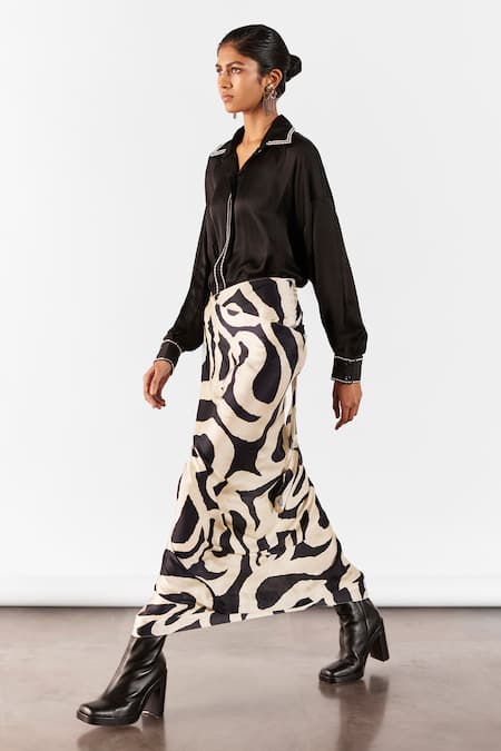 Shop Studio Rigu Black Silk Stones Collared Vegan Chestnut Print Draped Maxi Shirt Dress at Aza Fashions Shop_Studio Rigu_Black Silk Stones Collared Vegan Chestnut Print Draped Maxi Shirt Dress _at_Aza_Fashions