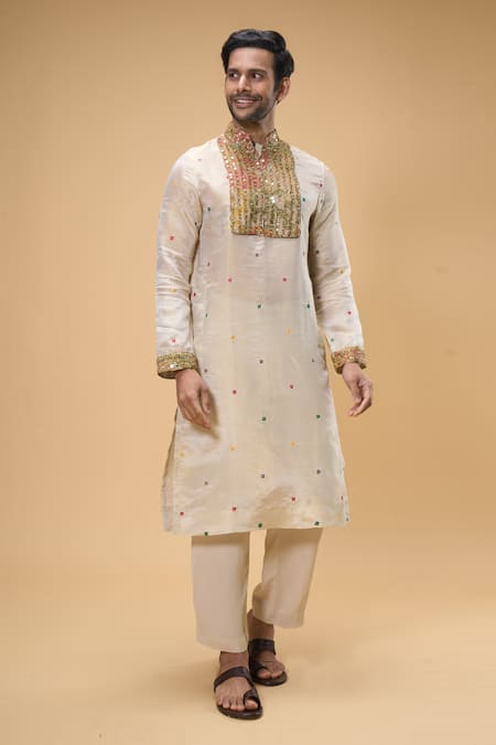 Taavare Off White Tissue Organza Embellished Bead Floral Threadwork Kurta With Pant