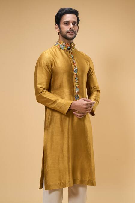 Buy Taavare Gold Ramie, Cotton Embroidery Placed Floral Applique Kurta With Pant Buy_Taavare_Gold Ramie, Cotton Embroidery Placed Floral Applique Kurta With Pant