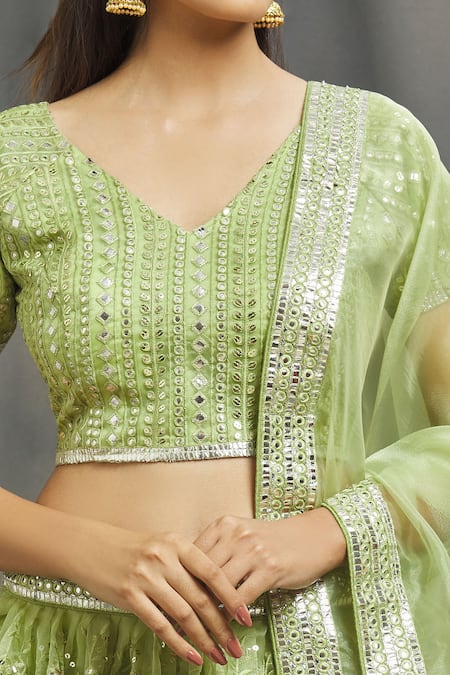 Shop Naintara Bajaj Green Organza Embroidery V-neck Geometric And Floral Lehenga Set Online at Aza Fashions Shop_Naintara Bajaj_Green Organza Embroidery V-neck Geometric And Floral Lehenga Set _Online_at_Aza_Fashions