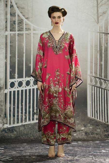 Buy_Rajdeep Ranawat_Pink V-neck Gufrina Garden Print Kaftan _Online_at_Aza_Fashions