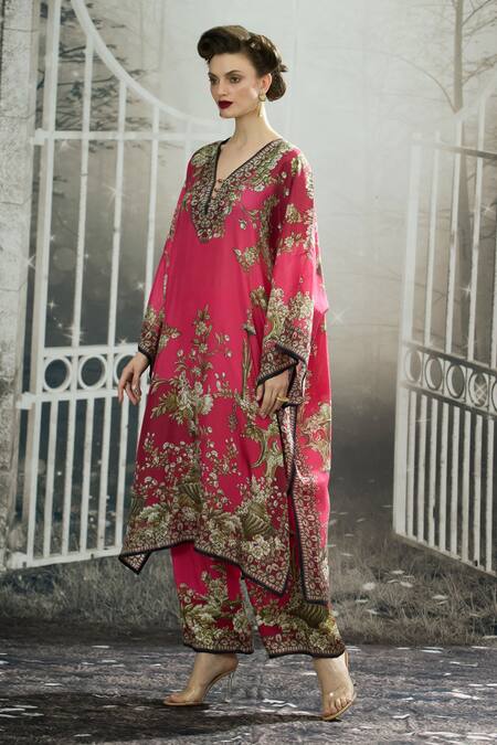 Rajdeep Ranawat_Pink V-neck Gufrina Garden Print Kaftan _at_Aza_Fashions