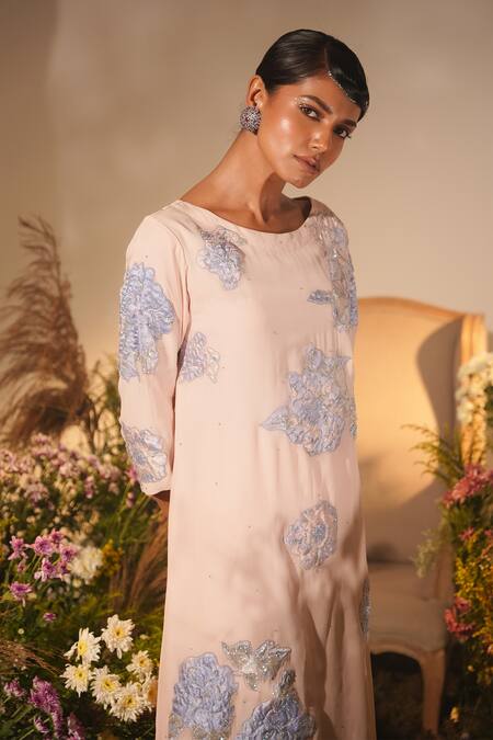 Shop Midushi Bajoria Purple Applique, Embroidery Round Flora Swarovski Embellished Kurta With Pant Online at Aza Fashions Shop_Midushi Bajoria_Purple Applique, Embroidery Round Flora Swarovski Embellished Kurta With Pant _Online_at_Aza_Fashions