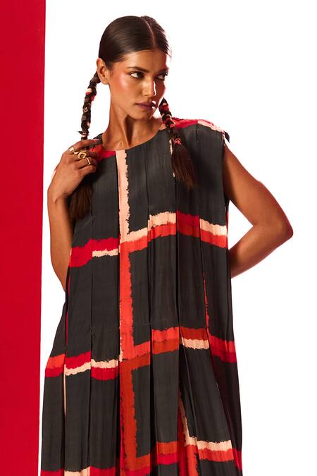 Label Shristi Chetani_Red Crepe Round Neck Linear Print A-line Dress _Online_at_Aza_Fashions