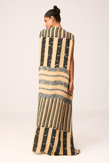 Label Shristi Chetani Linear Print Pleated Dress 