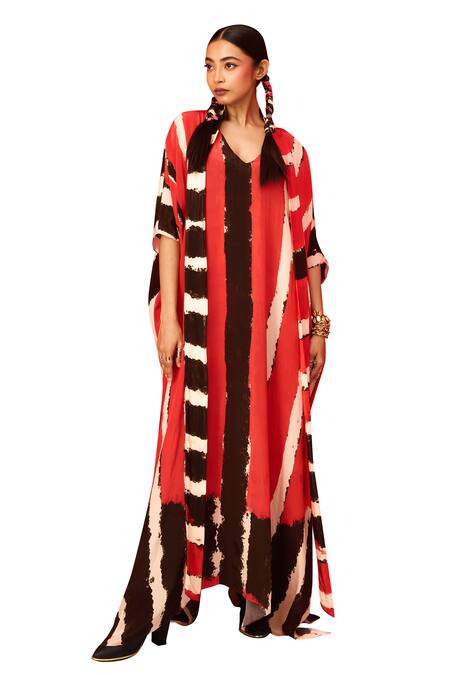 Label Shristi Chetani_Red Crepe V-neck Linear Print Kaftan _Online_at_Aza_Fashions
