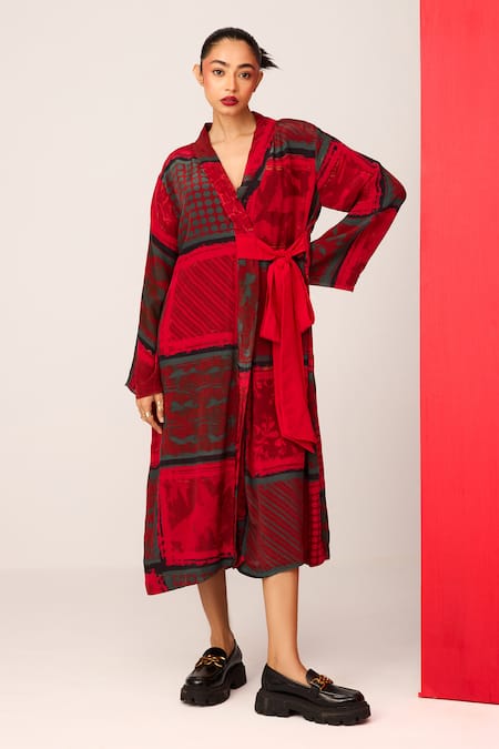 LABEL SHRISTI CHETANI Red Crepe Printed Lapel Collar Kimono Dress