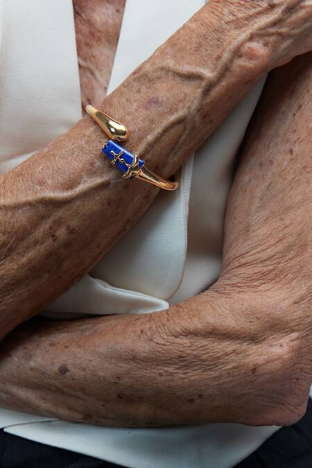 Buy Outhouse Gold Plated Stones The Lazuli Sculpt Handcuff Online at Aza Fashions Buy_Outhouse_Gold Plated Stones The Lazuli Sculpt Handcuff _Online_at_Aza_Fashions