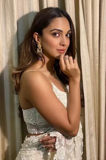 Premya By Manishii_White Georgette, Tulle Sequins, Embroidery Floral Jaal Saree With Blouse _Online_at_Aza_Fashions