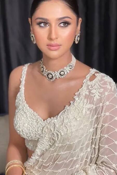 Buy_Premya By Manishii_White Georgette, Tulle Sequins, Checkered Jaal Embroidered Saree With Blouse 