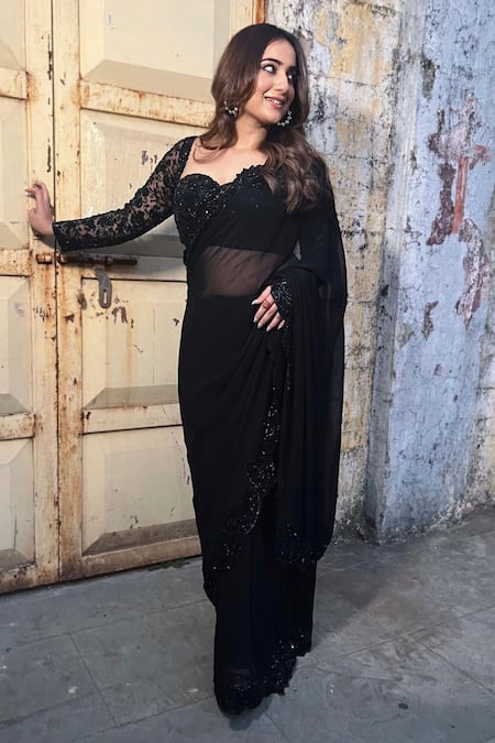 Buy_Premya By Manishii_Black Georgette, Tulle Sequins, Scallop Border Embroidered Saree With Blouse _Online_at_Aza_Fashions