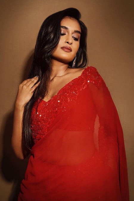 Shop_Premya By Manishii_Red Georgette, Tulle Beads, Sequins V-neck Paisley Embroidered Saree With Blouse _Online_at_Aza_Fashions