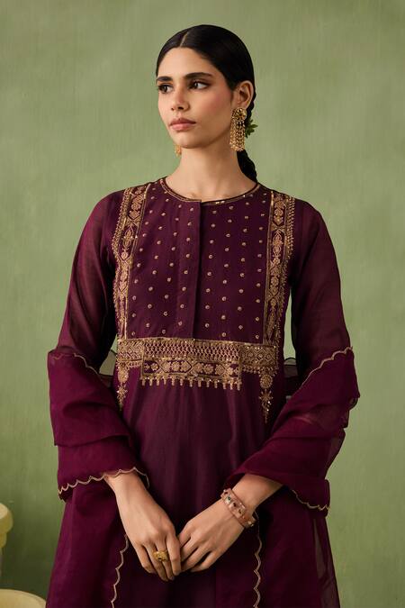 Buy_Sureena Chowdhri_Wine Silk, Chanderi, Organza Beads Round Neck Mughal Jaal Kurta Set_Online_at_Aza_Fashions