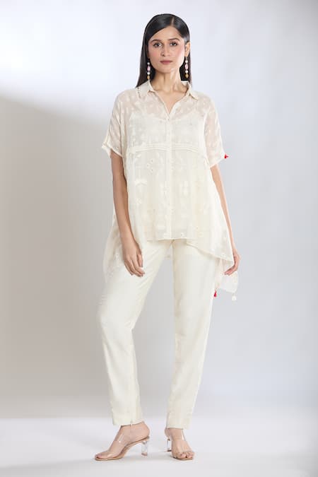 SHRADDHA RAMBHIA Ivory Fine Chanderi Embroidered Thread Collared Asymmetric Shirt