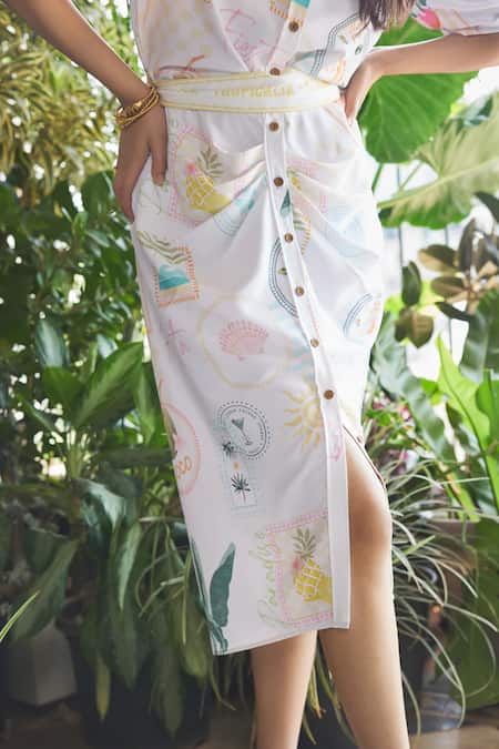 Sonam Parmar Jhawar_White Crepe Collared Julie Stamp Print Dress _Online_at_Aza_Fashions