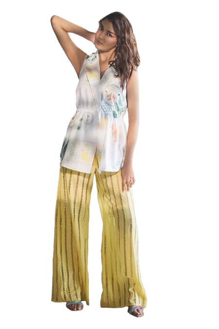 Shop Sonam Parmar Jhawar White Linen, Cotton Cut Work V-neck Stamp Print Jacket And Pant Set Online at Aza Fashions Shop_Sonam Parmar Jhawar_White Linen, Cotton Cut Work V-neck Stamp Print Jacket And Pant Set_Online_at_Aza_Fashions