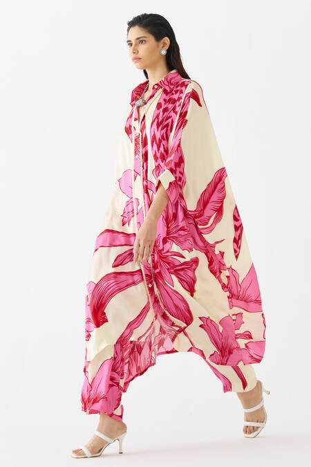 Buy_Studio Rigu_Pink Velvet, Silk Fringe Collared Aphrodite Floral Print Kimono With Pant _Online_at_Aza_Fashions