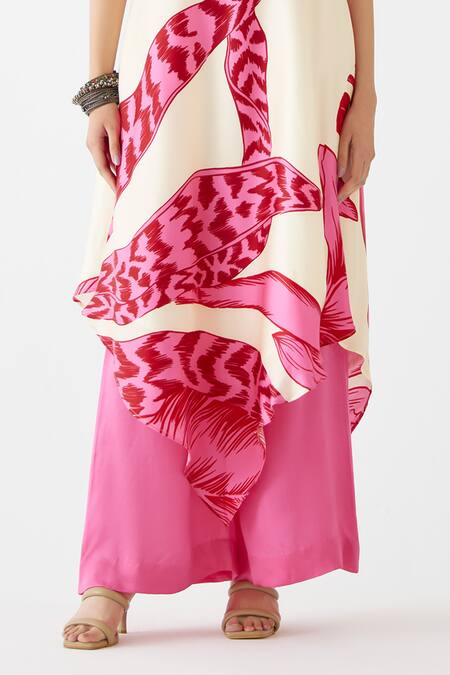 Studio Rigu Pink Velvet, Silk Fringe, Embroidery Aphrodite Print Vegan Tunic With Pant Online at Aza Fashions Studio Rigu_Pink Velvet, Silk Fringe, Embroidery Aphrodite Print Vegan Tunic With Pant _Online_at_Aza_Fashions