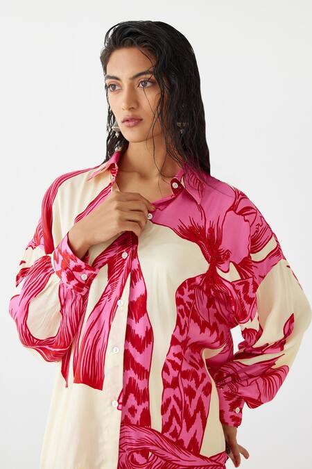 Buy Studio Rigu Pink Sequins Collared Aphrodite Print Vegan Silk Shirt With Trouser Online at Aza Fashions Buy_Studio Rigu_Pink Sequins Collared Aphrodite Print Vegan Silk Shirt With Trouser _Online_at_Aza_Fashions