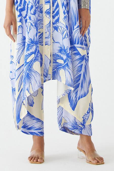 Studio Rigu Blue Velvet Collared Contrast Aphrodite Print Kimono With Pant Online at Aza Fashions Studio Rigu_Blue Velvet Collared Contrast Aphrodite Print Kimono With Pant _Online_at_Aza_Fashions