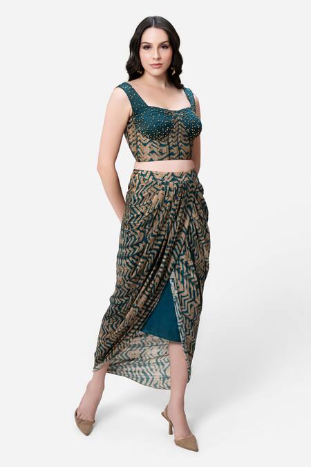 Buy_Kelaayah_Green Organza, Satin Beads Sweetheart Wooden Embroidered Blouse Dhoti Skirt Set_Online_at_Aza_Fashions