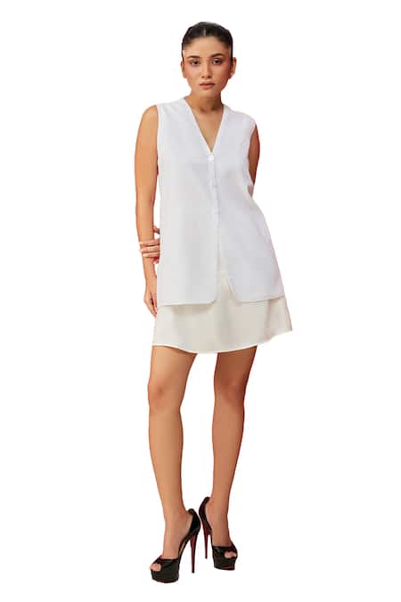 Buy Couché By Anandini White Vest 80% Cotton Stripe V Neck Pattern And Skort Set Online at Aza Fashions Buy_Couché By Anandini_White Vest 80% Cotton Stripe V Neck Pattern And Skort Set _Online_at_Aza_Fashions