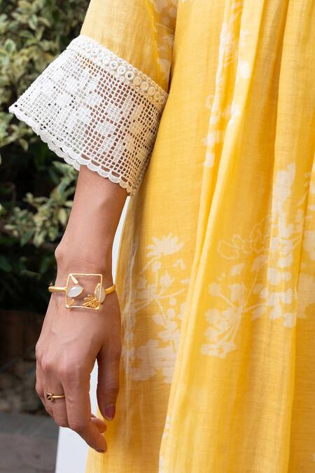 OMI Yellow Chanderi, Cotton Lace Split V-neck Floral Print Work Yoke Kurta Pant Set at Aza Fashions OMI_Yellow Chanderi, Cotton Lace Split V-neck Floral Print Work Yoke Kurta Pant Set _at_Aza_Fashions