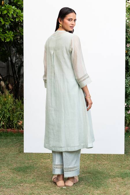 Shop OMI Green Chanderi, Cotton Satin Lace, Embroidery Floral Thread Work Kurta Pant Set at Aza Fashions Shop_OMI_Green Chanderi, Cotton Satin Lace, Embroidery Floral Thread Work Kurta Pant Set _at_Aza_Fashions